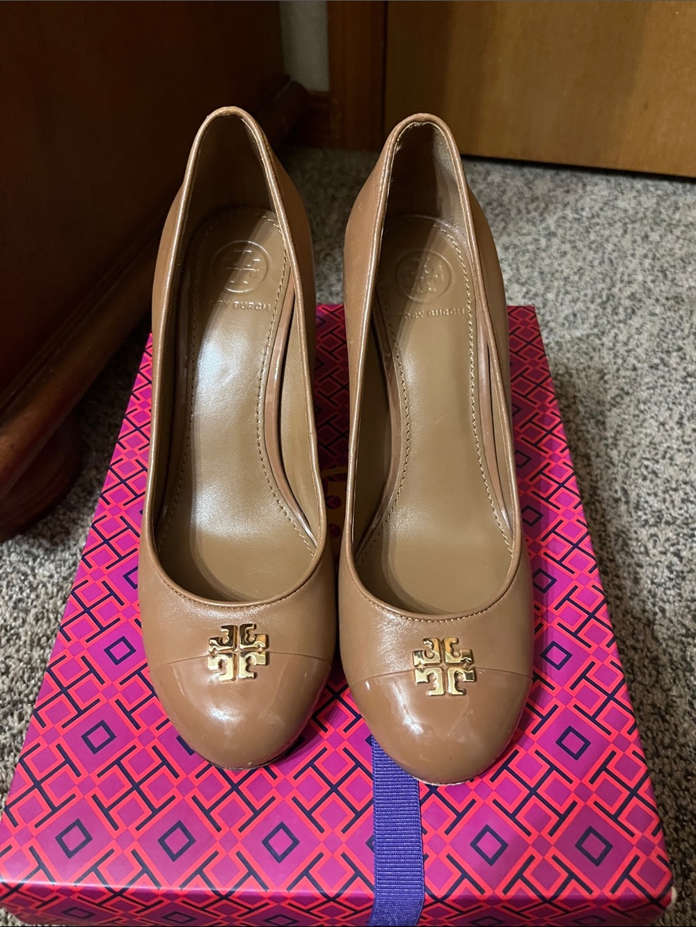 Tory Burch Royal Tan Leather Gold-Logo Wedge